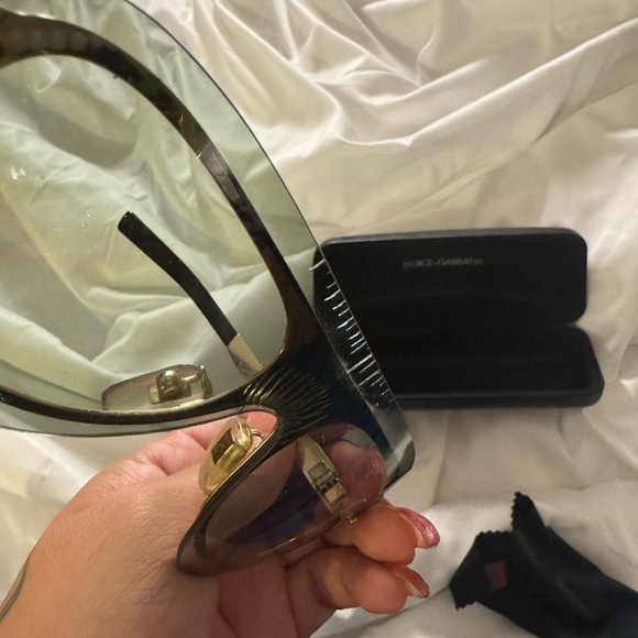 Dolce & Gabbana tinted shield sunglasses - Picture 7 of 10